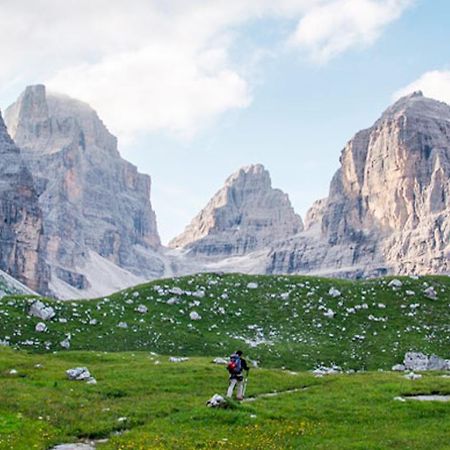 Campiglio Tre Sassi Daire Madonna Oda fotoğraf